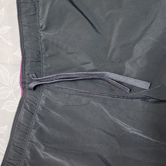 Nike Dry Fit Shorts - Picture 3 of 7